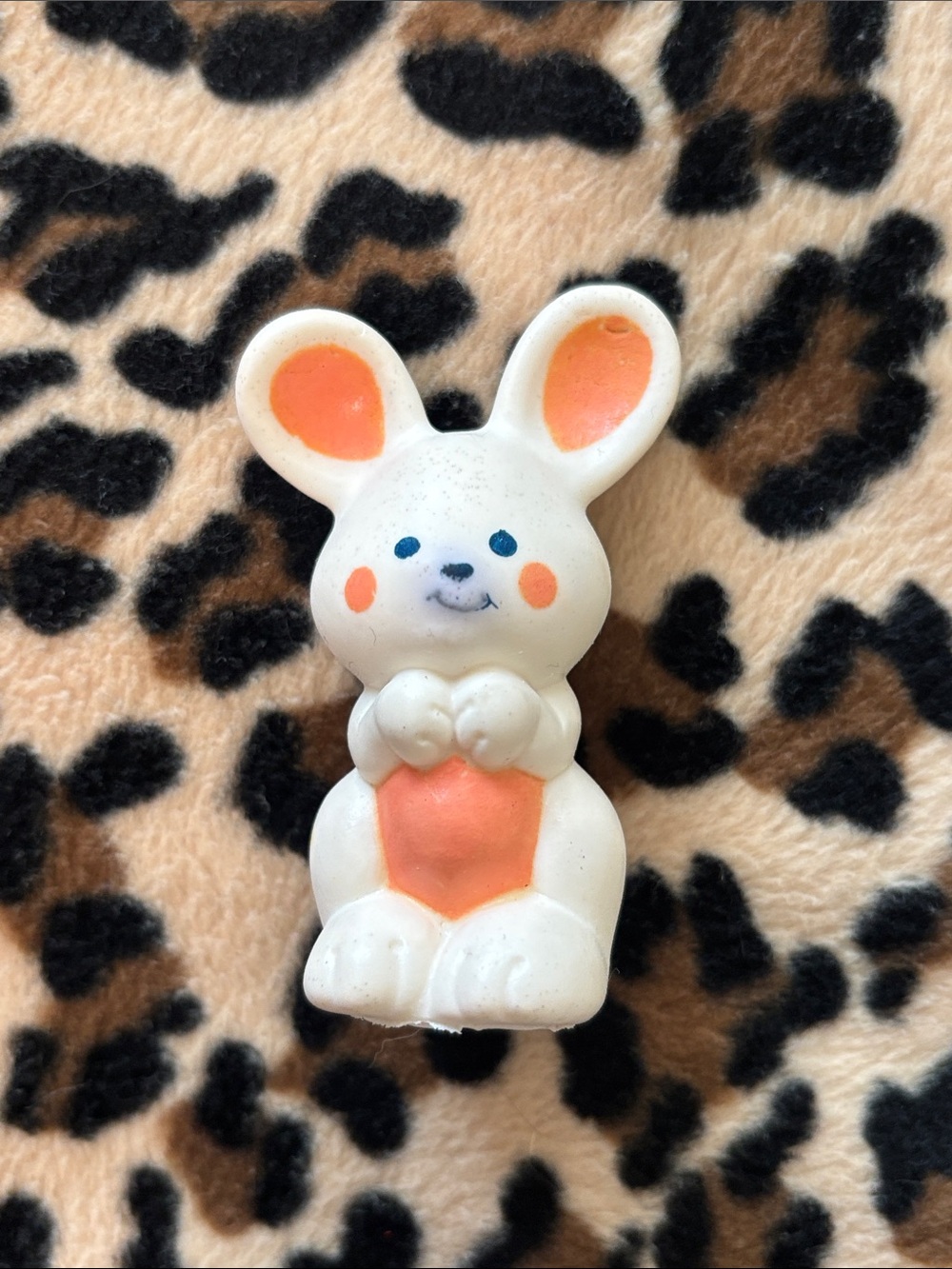 1981 STRAWBERRY SHORTCAKE 🍓Hopsalot Bunny Rabbit Pet Apricot Vintage Toy Kenner